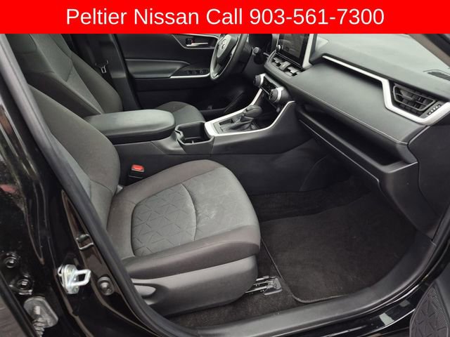 Used 2024 Toyota RAV4 XLE FWD image 11