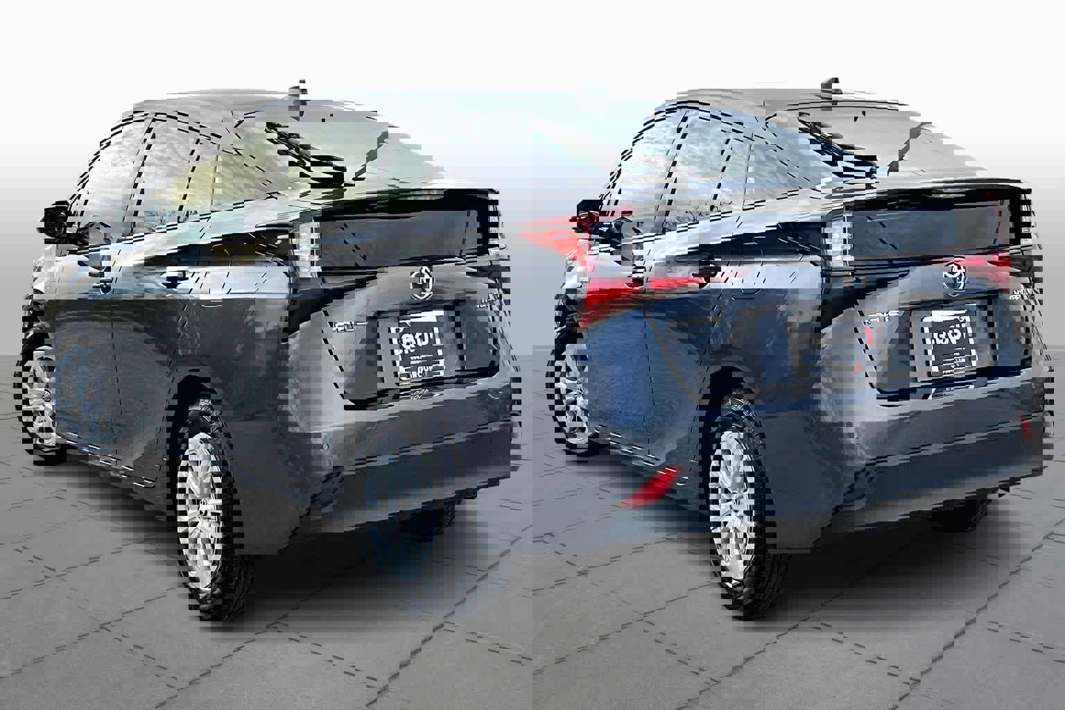 Used 2019 Toyota Prius LE image 12