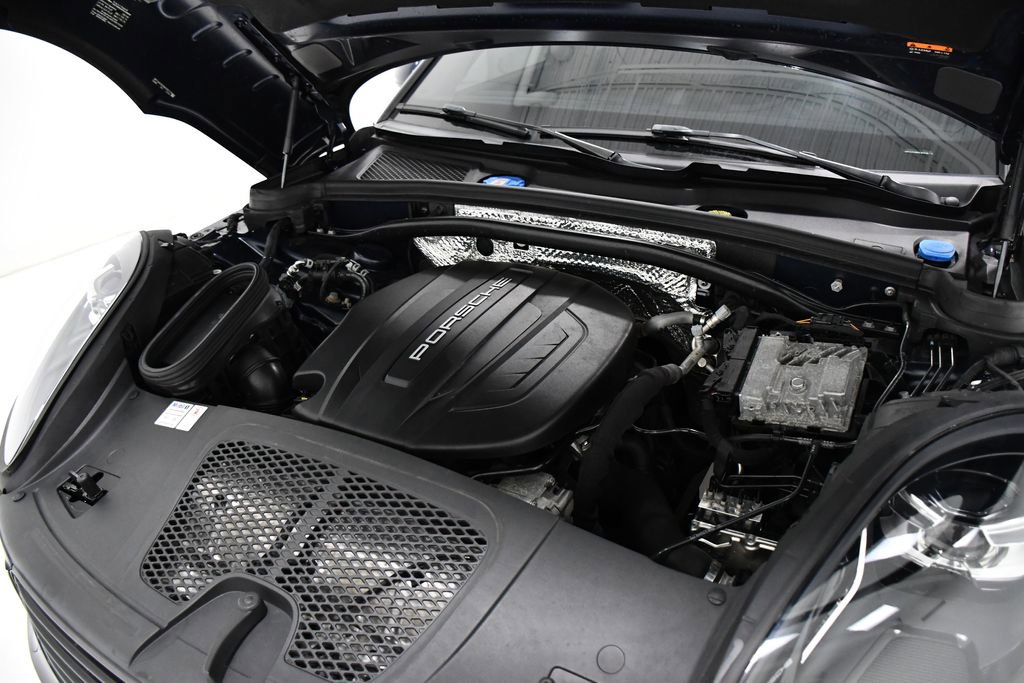 Used 2021 Porsche Macan image 6