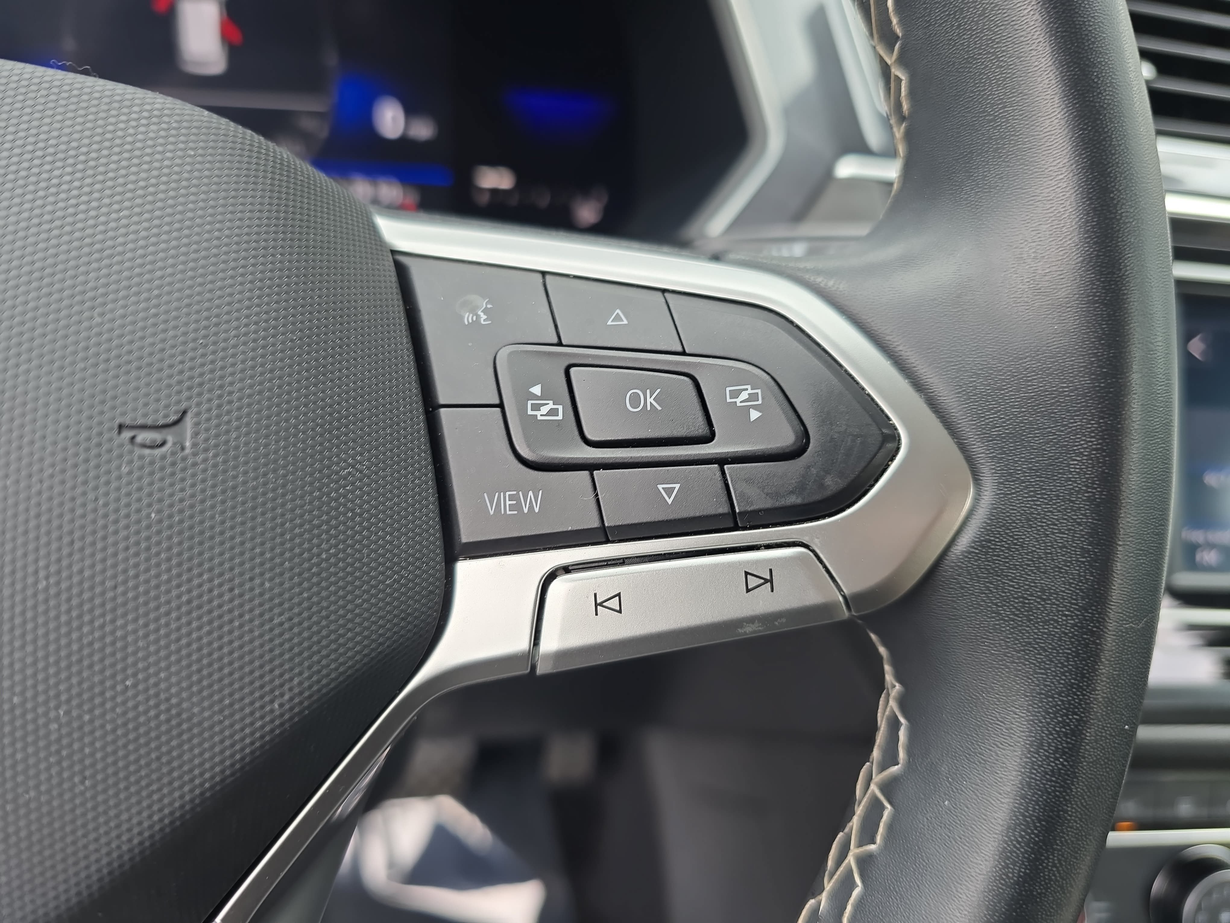 Used 2022 Volkswagen Tiguan S FWD image 18
