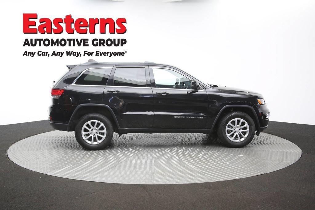 Used 2021 Jeep Grand Cherokee Laredo AWD/4WD image 47