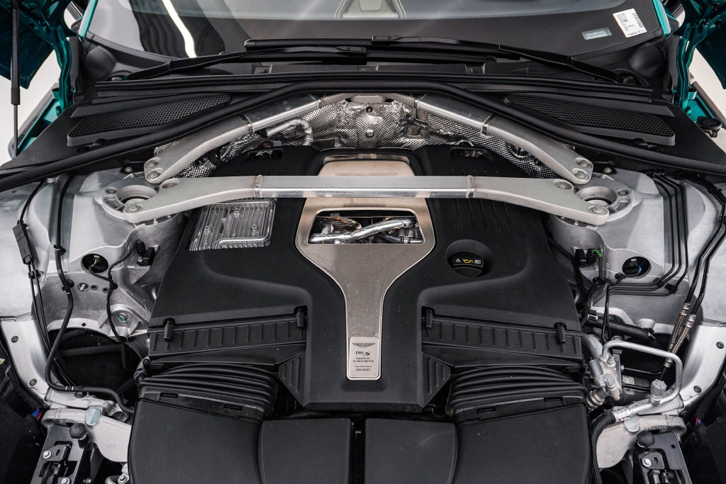 Used 2026 Aston Martin DBX 707 AWD/4WD image 34