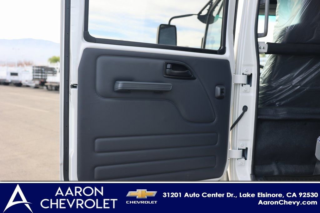 New 2024 Chevrolet Low Cab Forward image 30