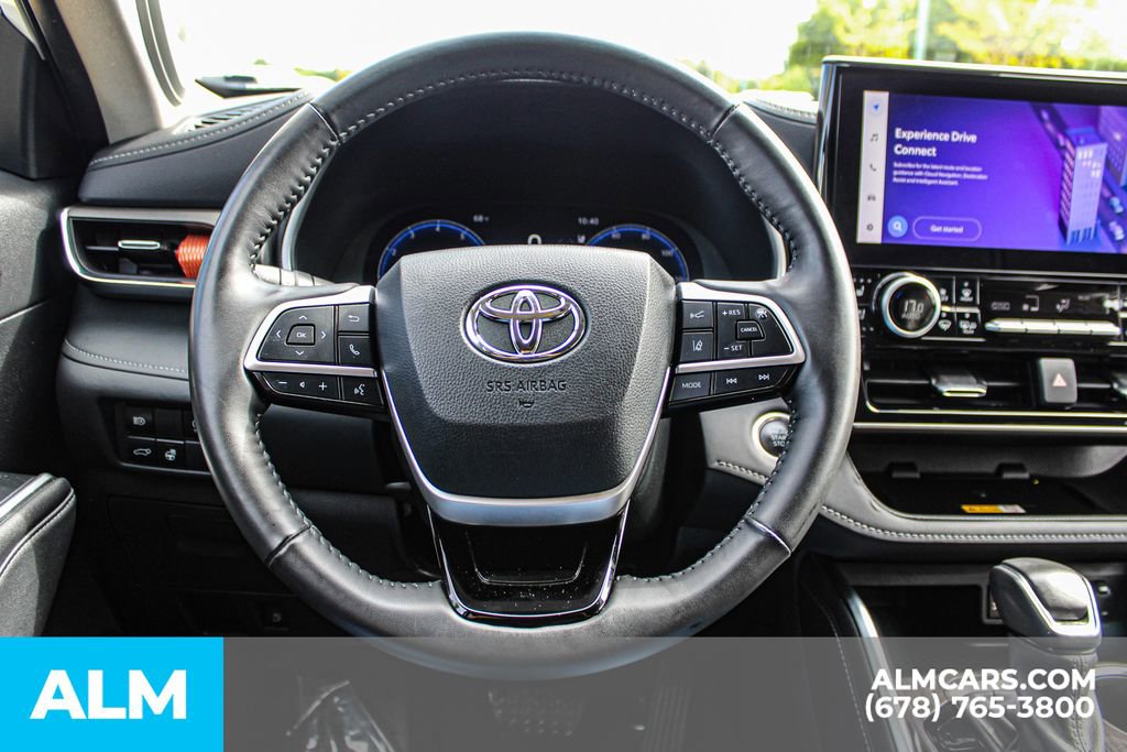 Used 2024 Toyota Highlander Limited image 28