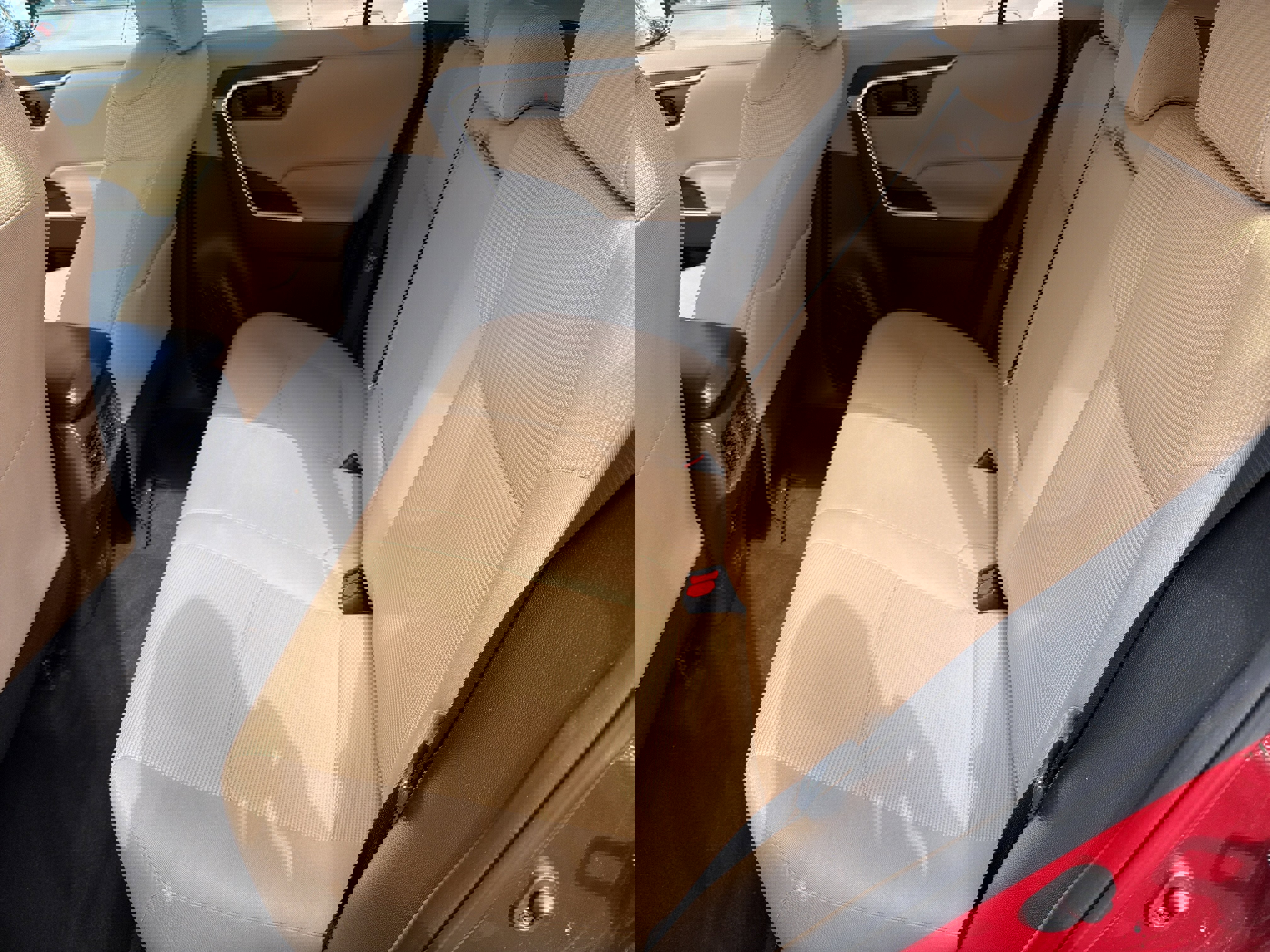 Used 2023 Toyota RAV4 LE image 18