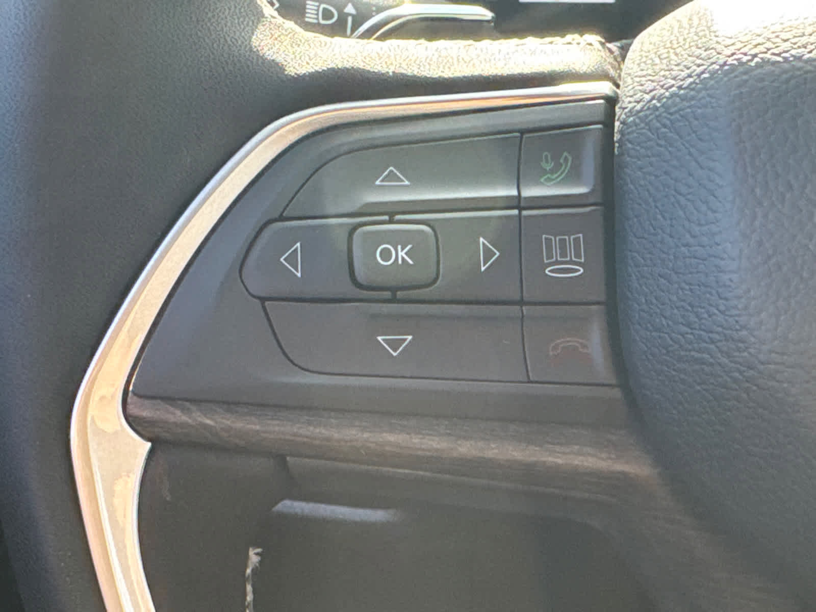 New 2025 Jeep Grand Cherokee Limited w/ Black Appearance Package image 21