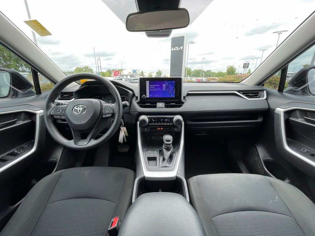 Used 2024 Toyota RAV4 LE FWD image 28
