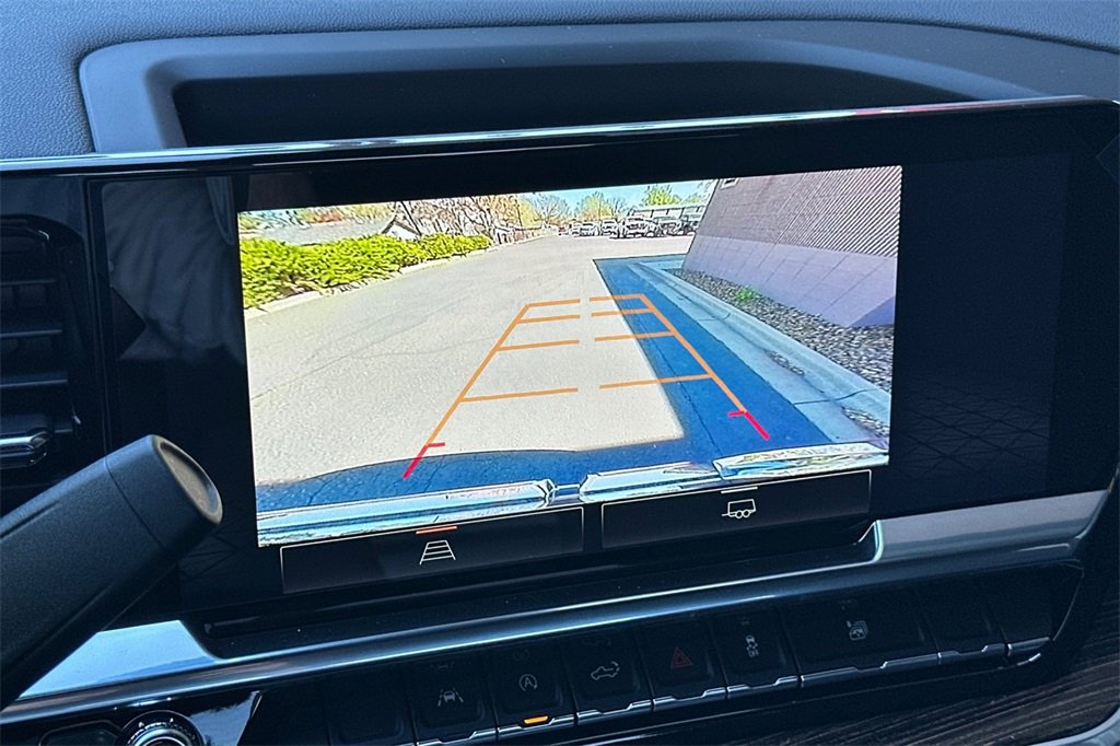 New 2025 GMC Sierra 1500 SLE image 17