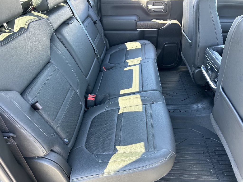 Used 2020 GMC Sierra 2500 Denali w/ Denali Ultimate Package AWD/4WD image 27