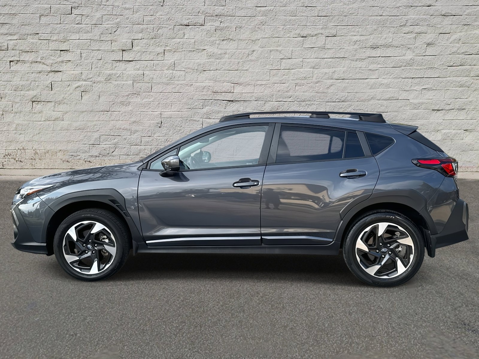 Used 2024 Subaru Crosstrek 2.5i Limited image 2