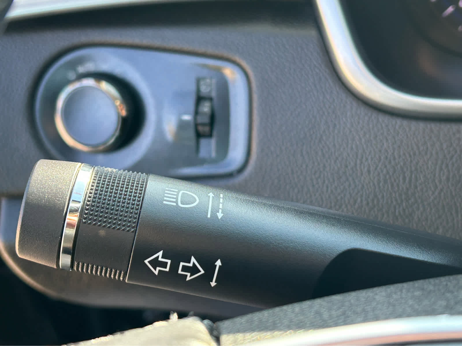 Used 2014 Cadillac SRX Luxury image 27