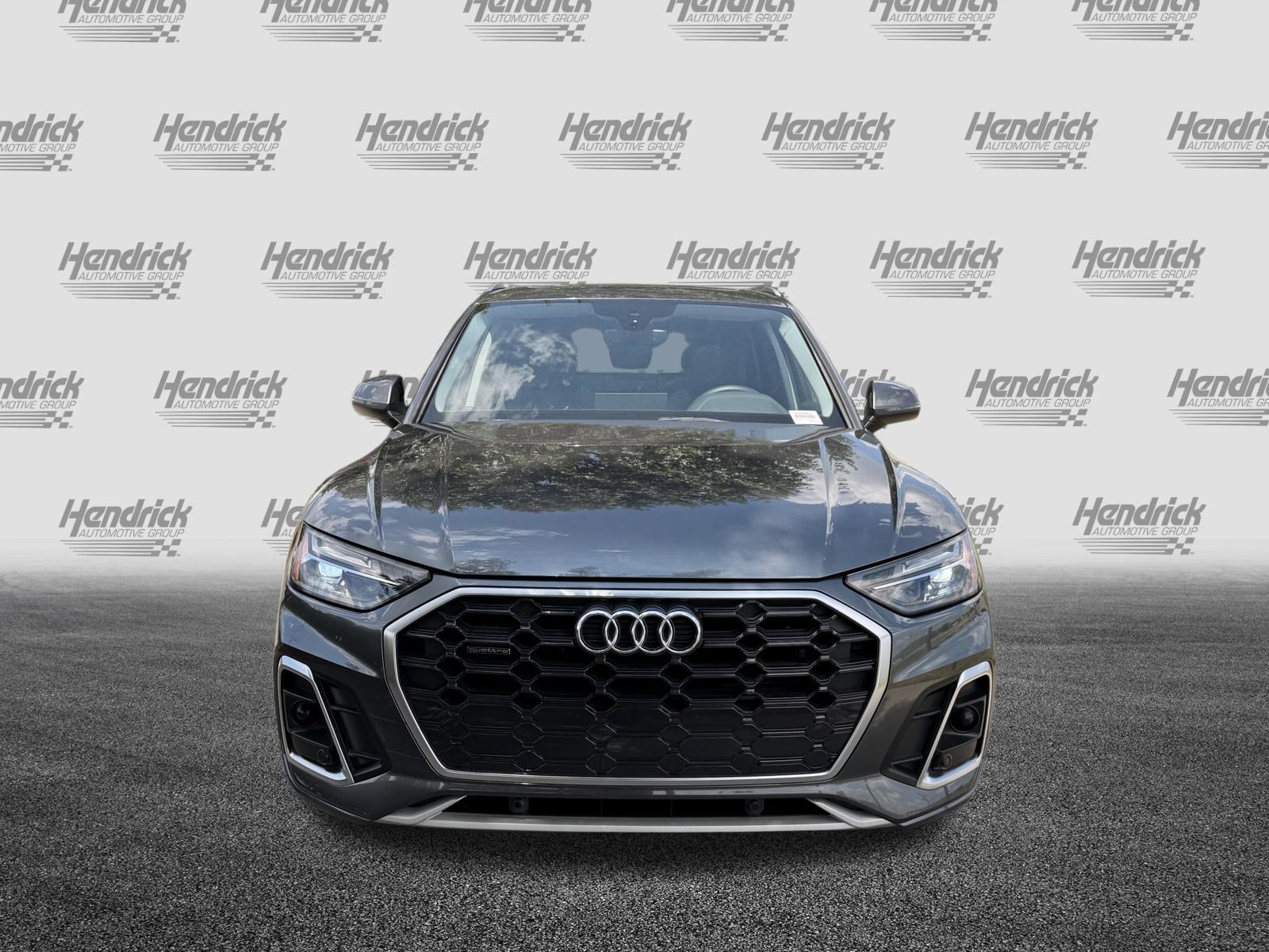 Certified 2025 Audi Q5 2.0T Premium AWD/4WD image 3