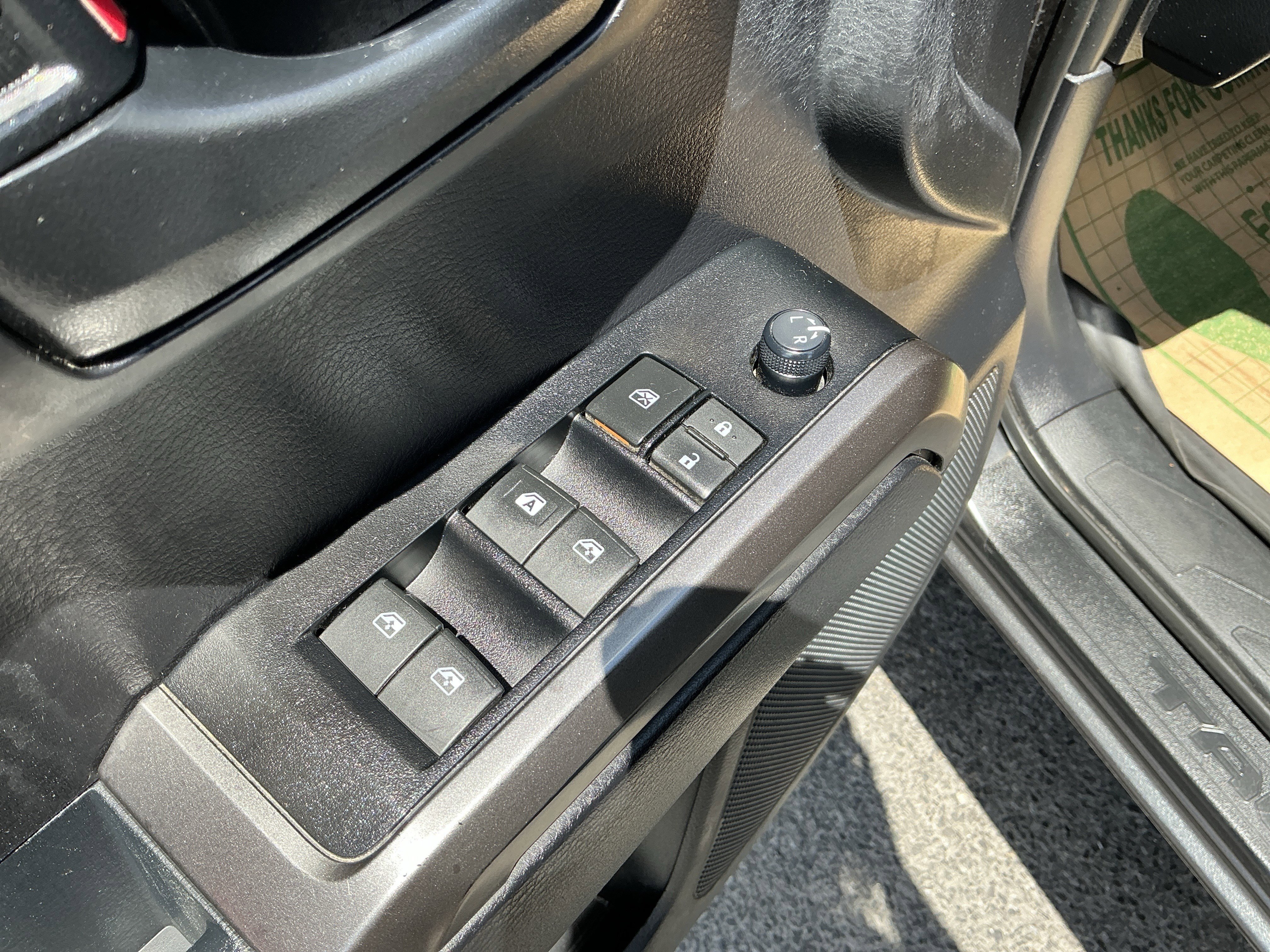 Used 2021 Toyota Tacoma SR5 AWD/4WD image 13