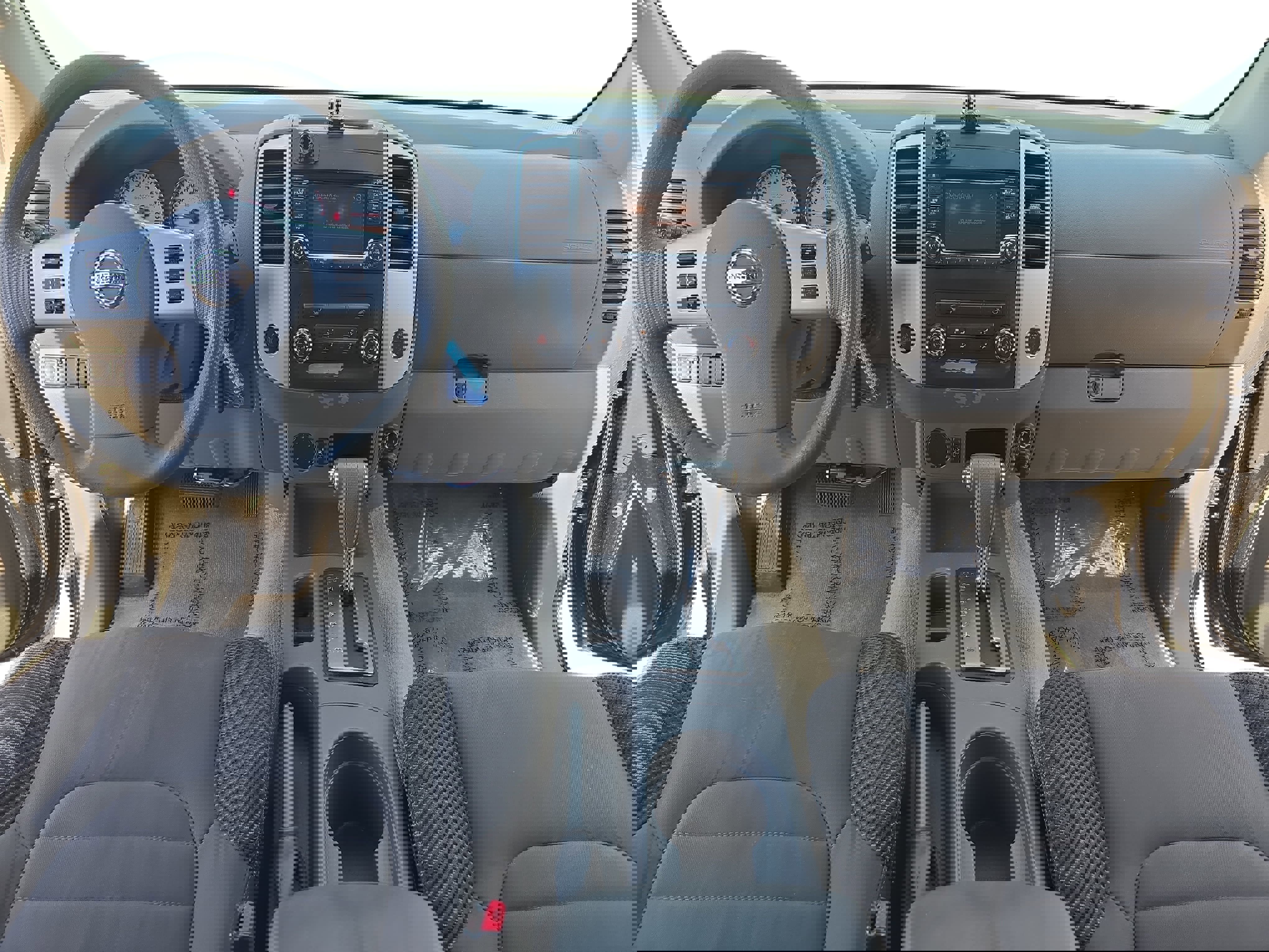 Used 2015 Nissan Frontier Desert Runner image 9