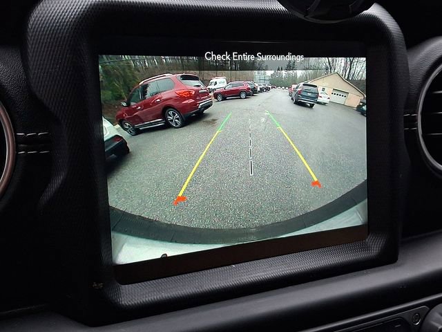 Used 2020 Jeep Wrangler Unlimited Sahara image 19