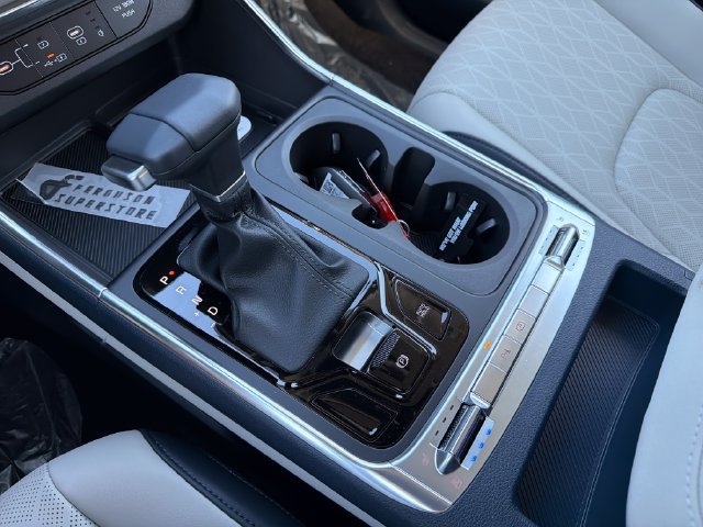 New 2027 Kia Carnival SX w/ Dark Edition Package FWD image 15