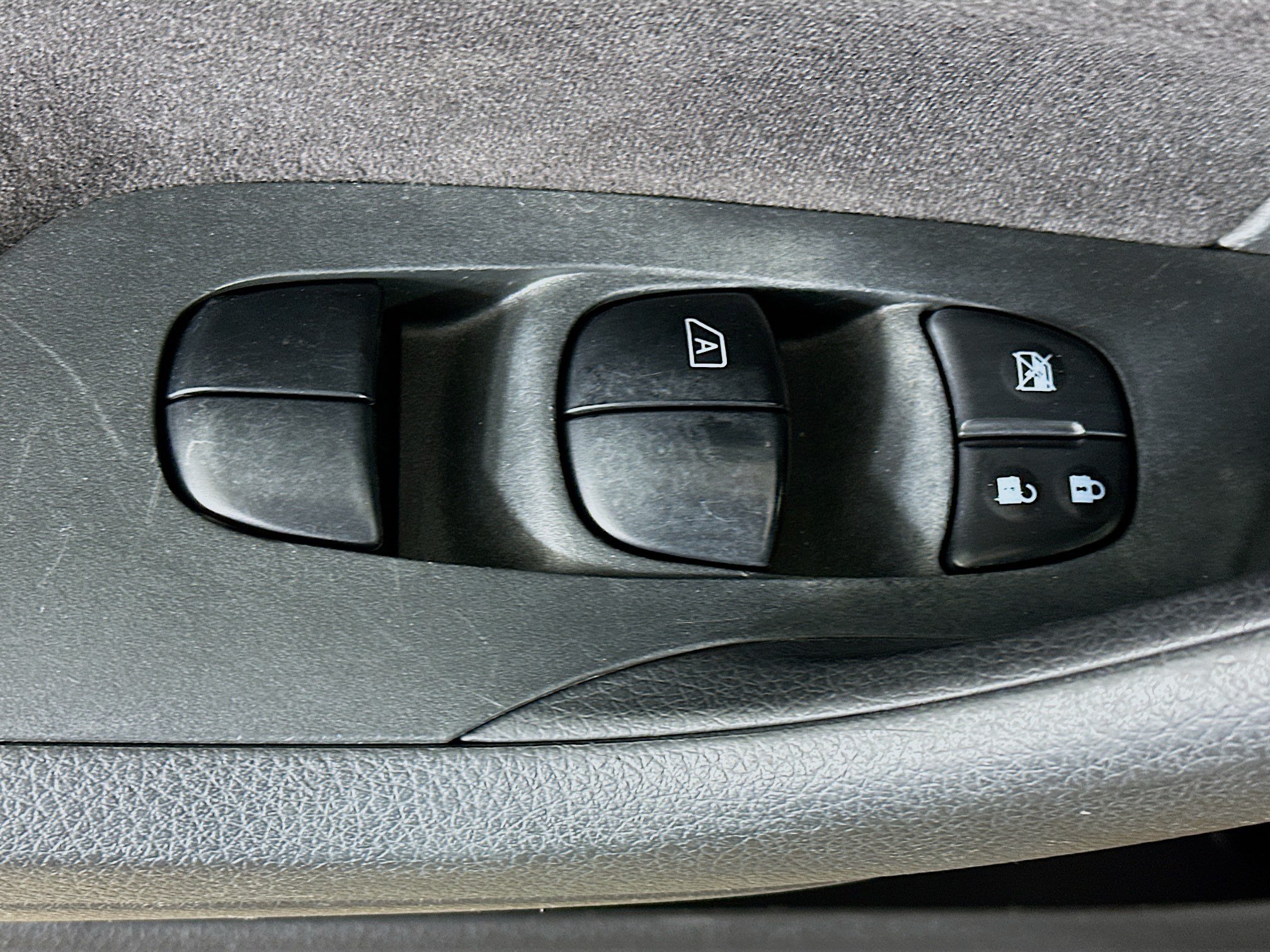 Used 2013 Nissan Altima 2.5 S FWD image 15