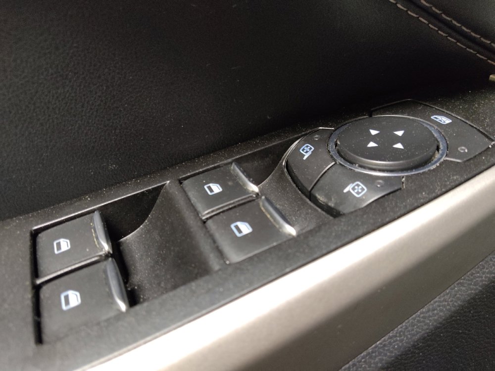 Used 2022 Ford Explorer XLT w/ Equipment Group 202A image 27