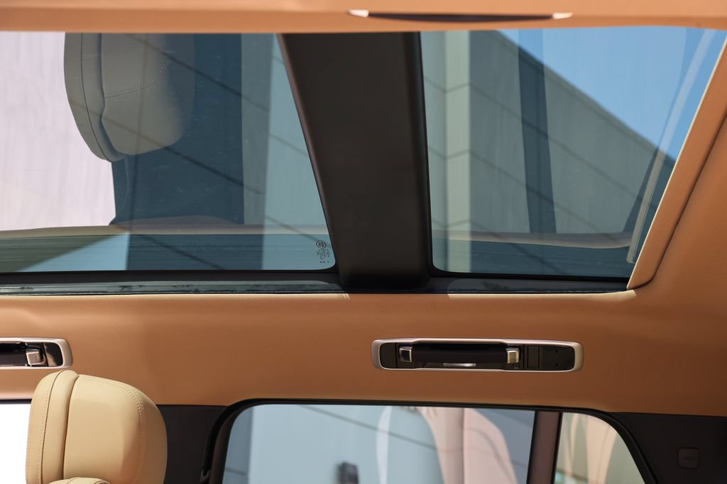 New 2026 Land Rover Range Rover SE AWD/4WD image 16