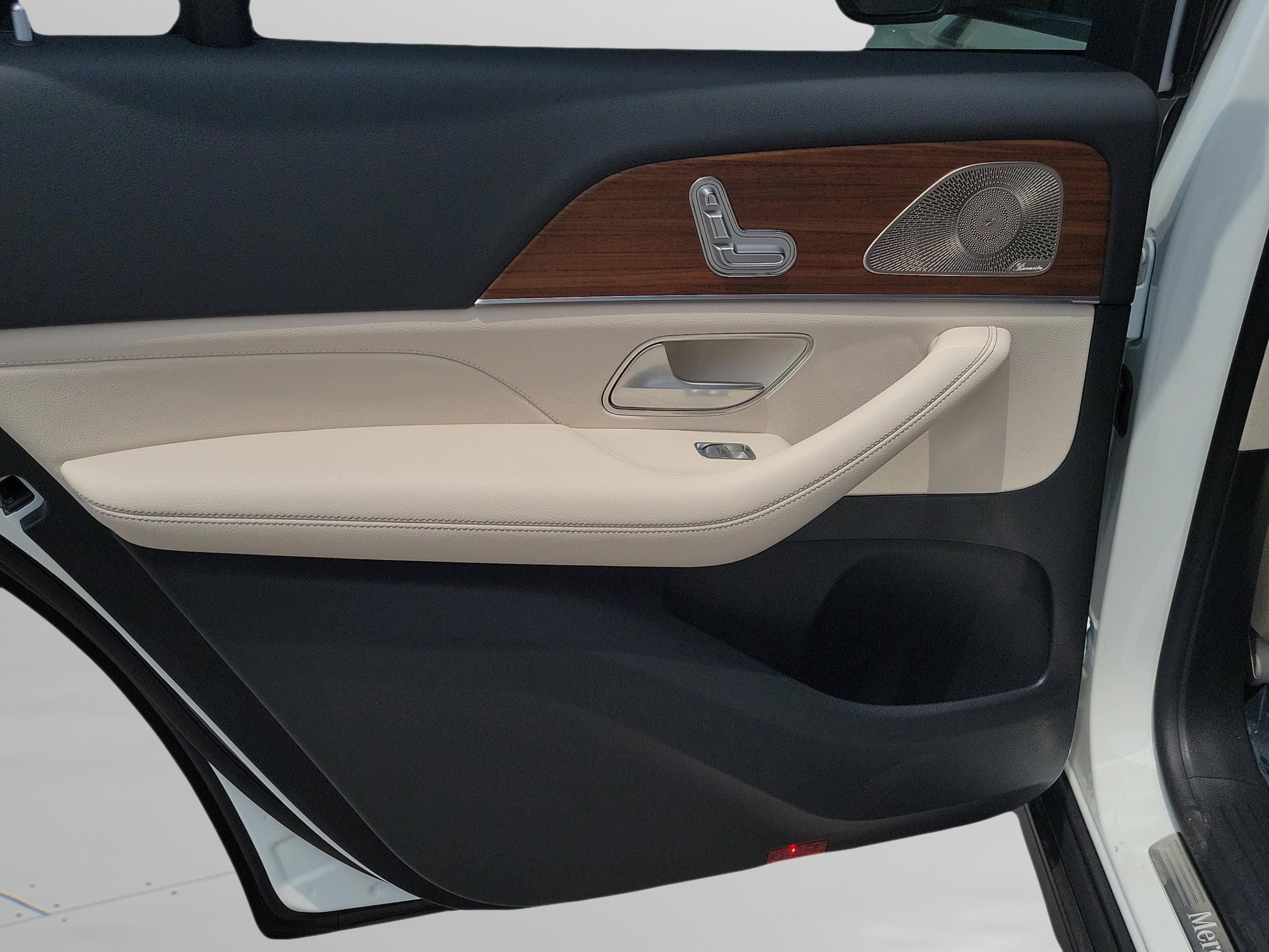 Certified 2026 Mercedes-Benz GLS 450 4MATIC image 11
