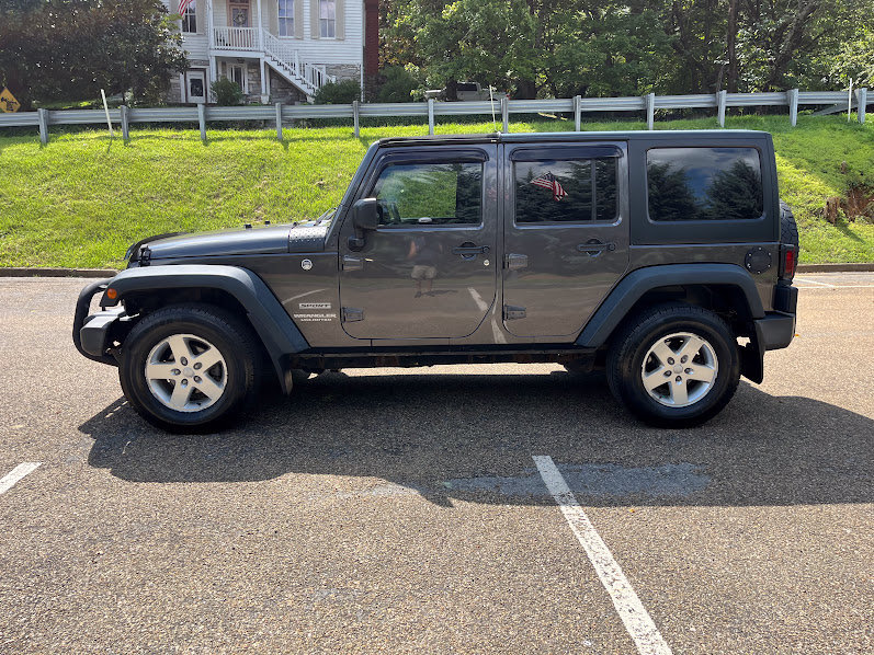 Used 2016 Jeep Wrangler Unlimited Sport w/ Quick Order Package 24S AWD/4WD image 23