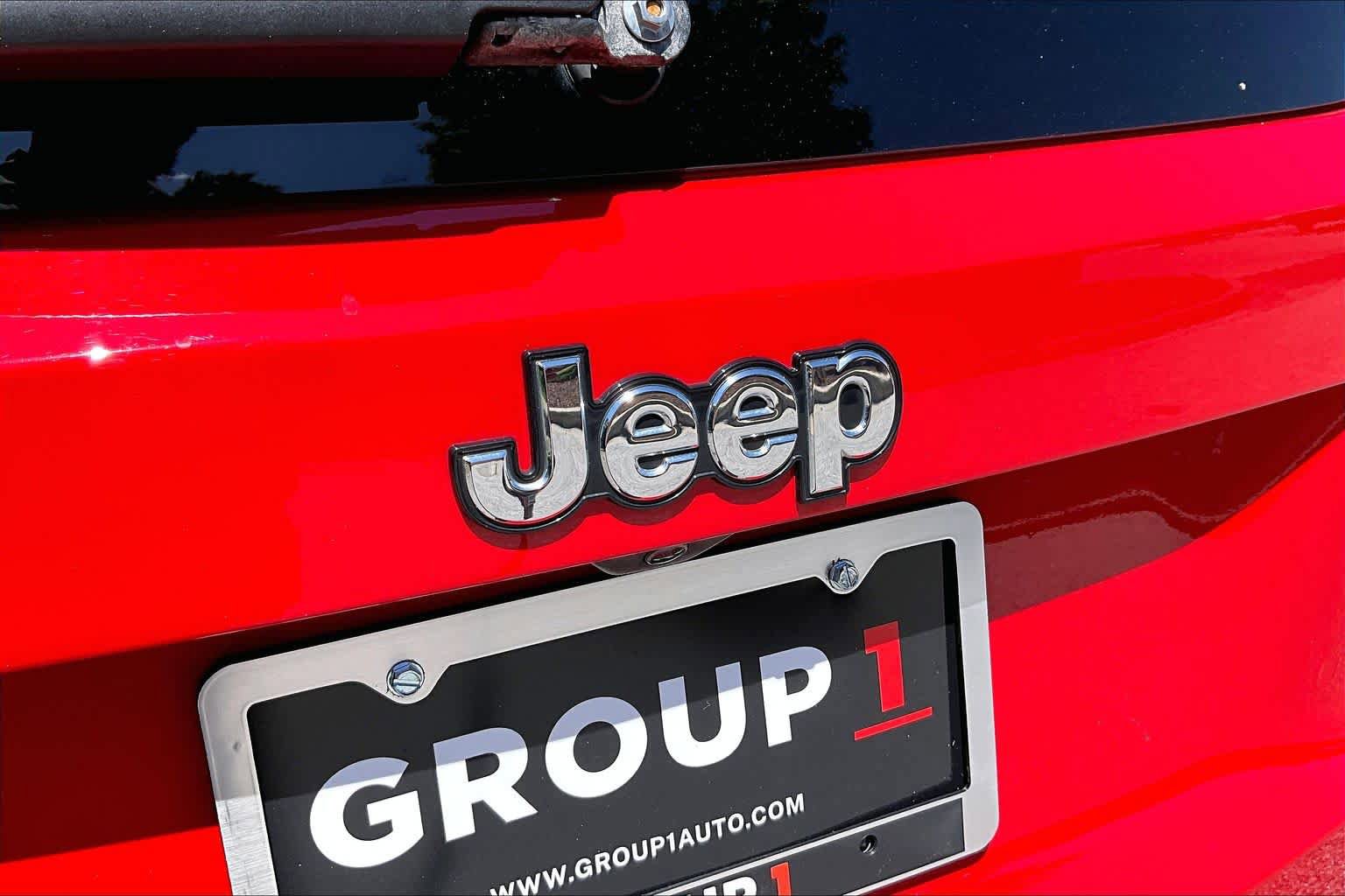 Used 2018 Jeep Renegade Latitude w/ Cold Weather Group AWD/4WD image 30