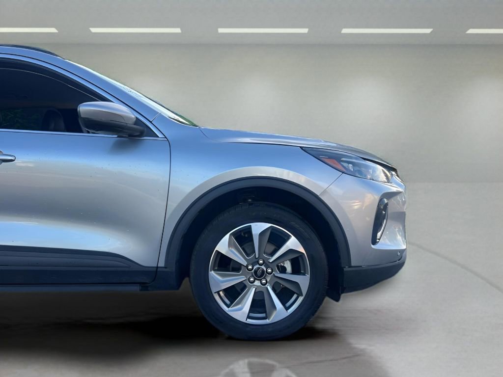 Used 2023 Ford Escape Platinum image 30