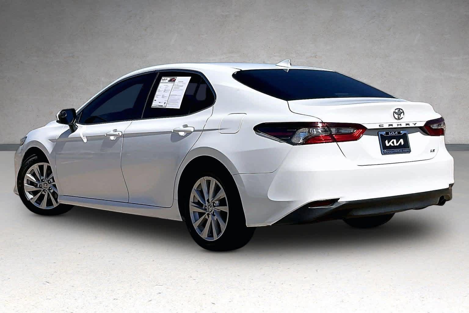Used 2021 Toyota Camry LE FWD image 4