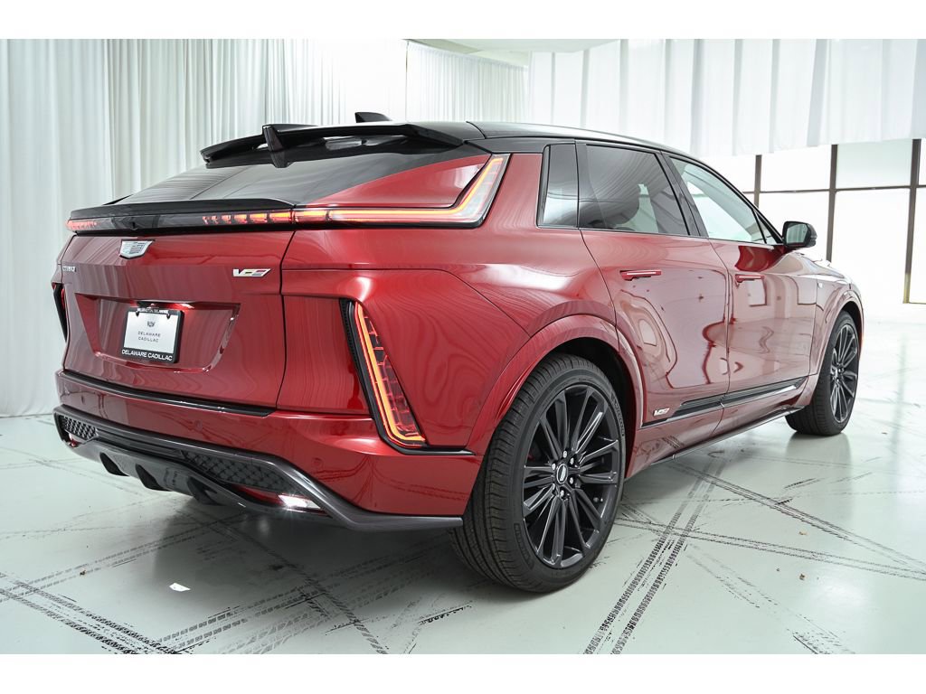 New 2026 Cadillac Lyriq V w/ Exterior Carbon Fiber Package AWD/4WD image 7