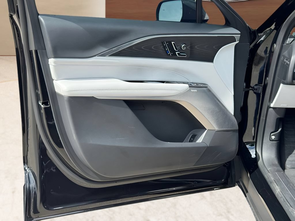 Certified 2024 Cadillac Lyriq Luxury AWD/4WD image 16