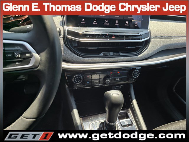 Certified 2024 Jeep Compass Latitude AWD/4WD image 17