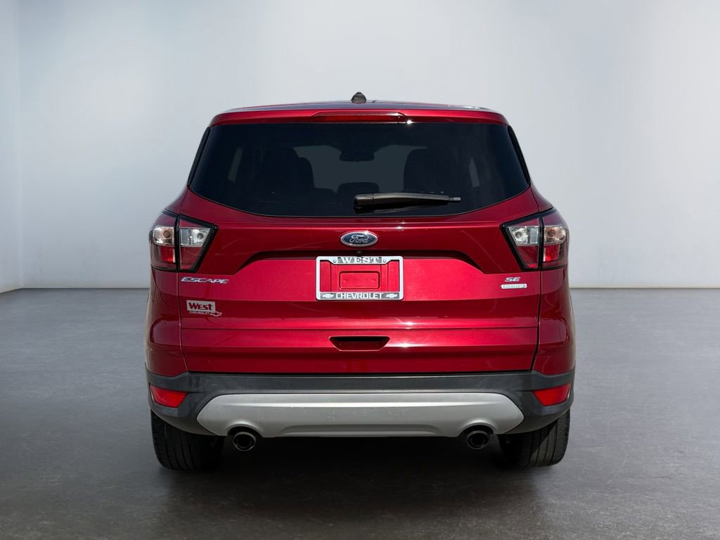 Used 2017 Ford Escape SE FWD image 4
