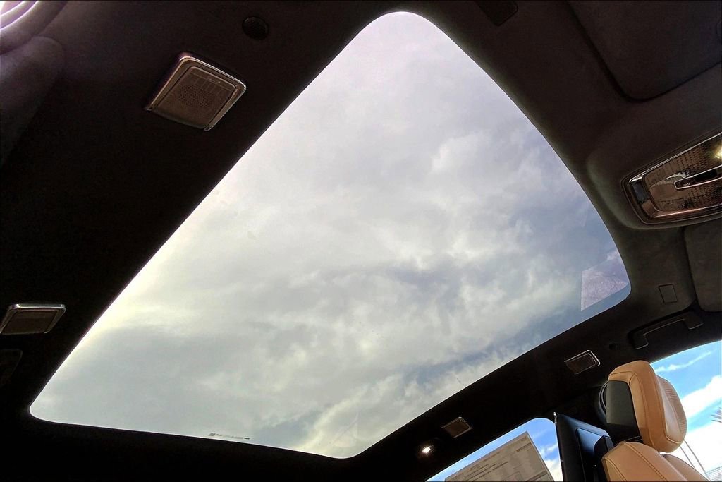 New 2025 Cadillac Escalade IQ Luxury 2 image 33