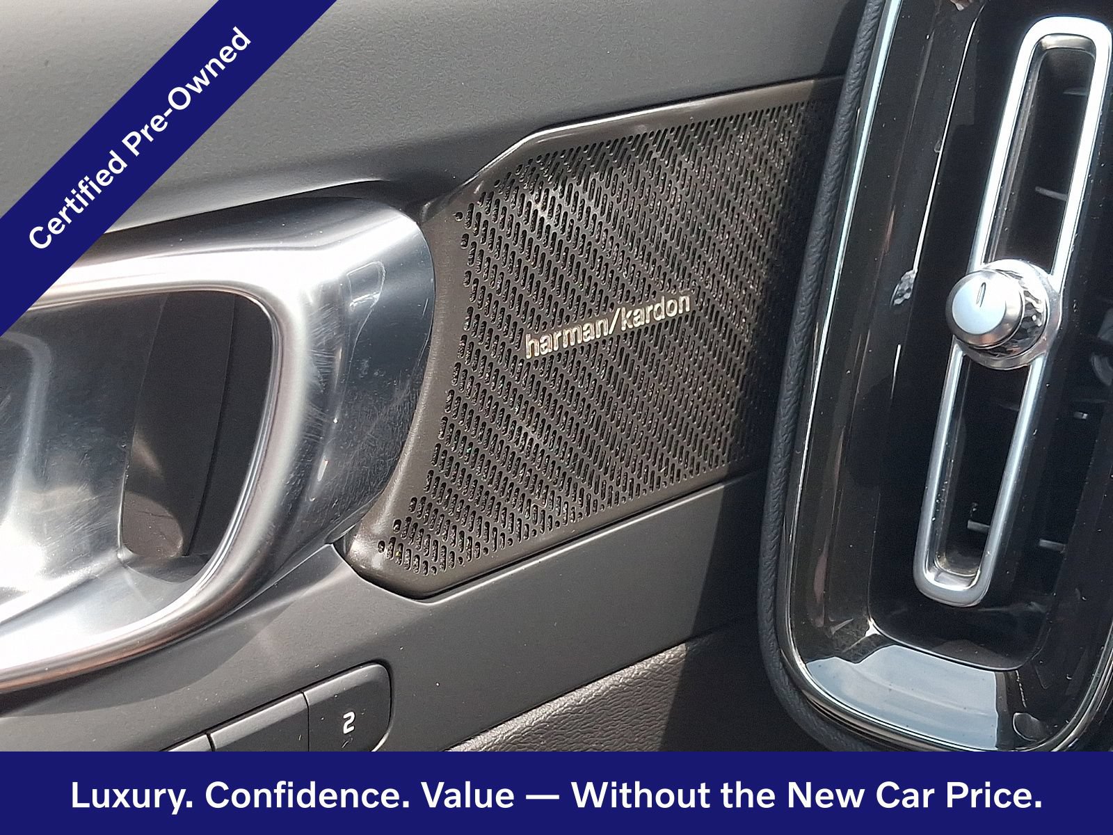Certified 2023 Volvo XC40 B5 Ultimate w/ Protection Package Premier AWD/4WD image 23