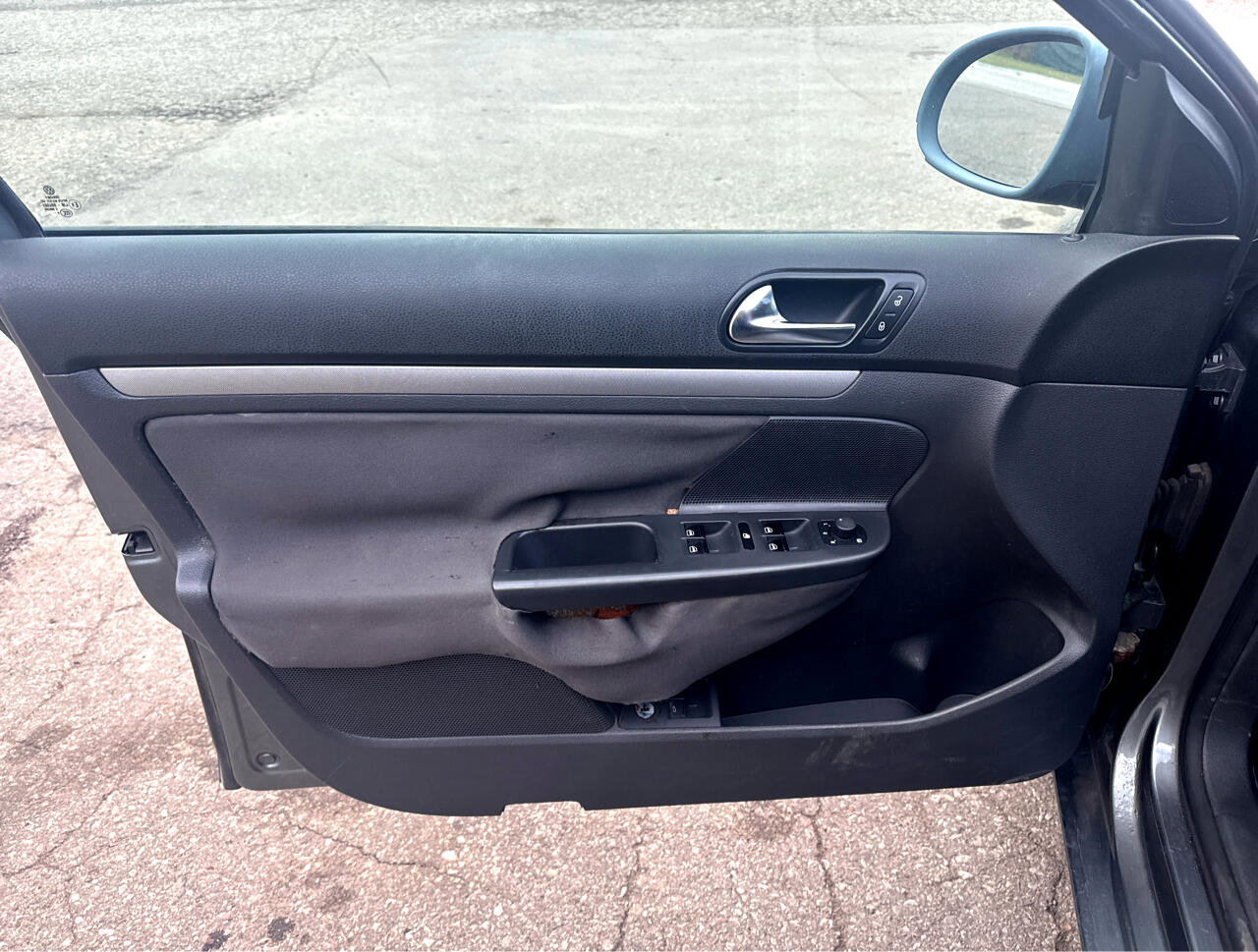 Used 2009 Volkswagen Jetta S image 11