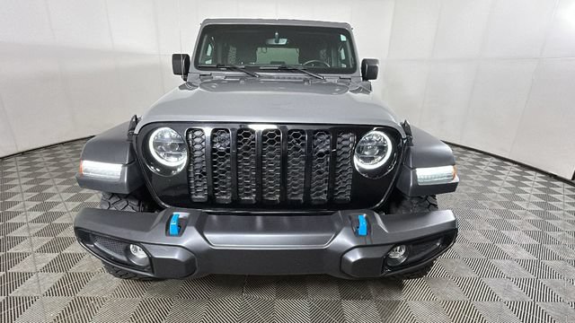 Used 2023 Jeep Wrangler Unlimited w/ Cold Weather Group AWD/4WD image 8