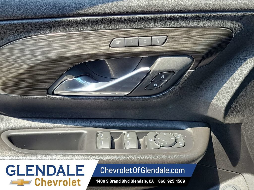 Used 2023 GMC Terrain SLT FWD image 29