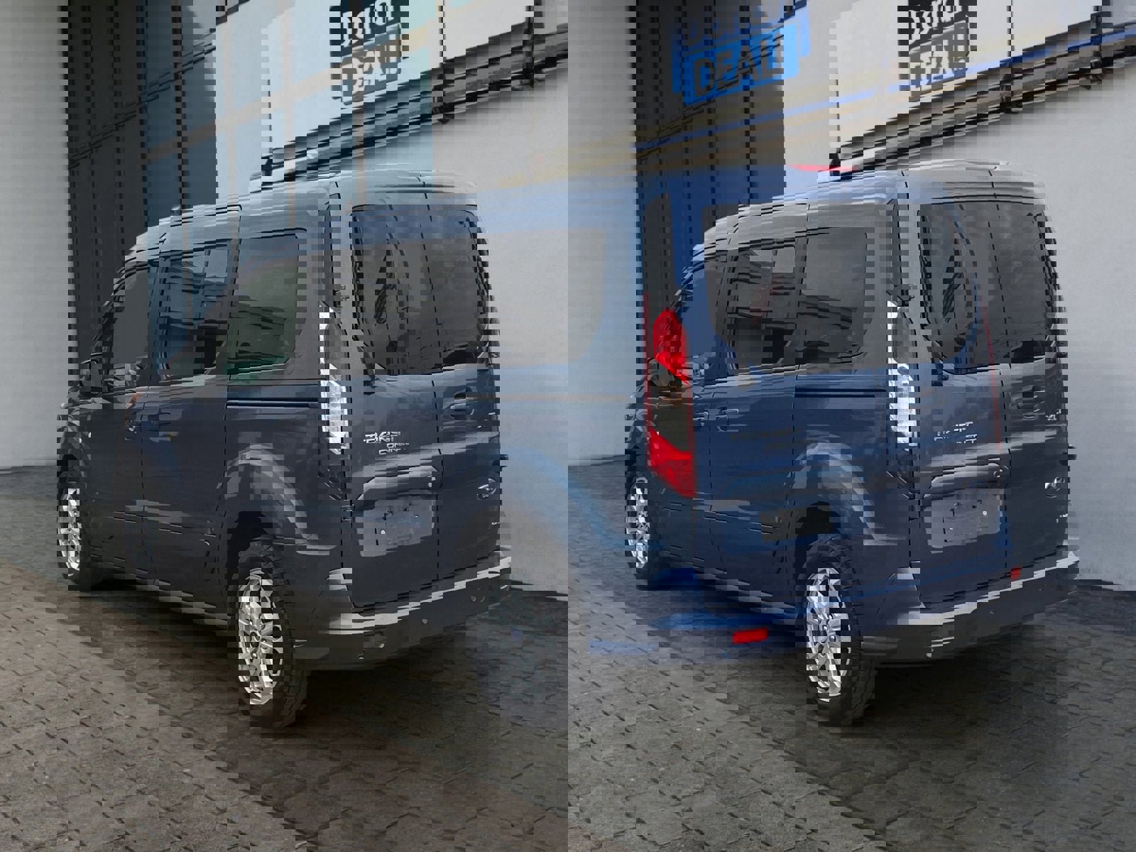 Used 2019 Ford Transit Connect XLT image 5