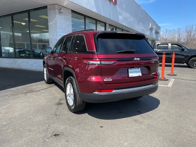 Used 2025 Jeep Grand Cherokee Laredo X AWD/4WD image 8