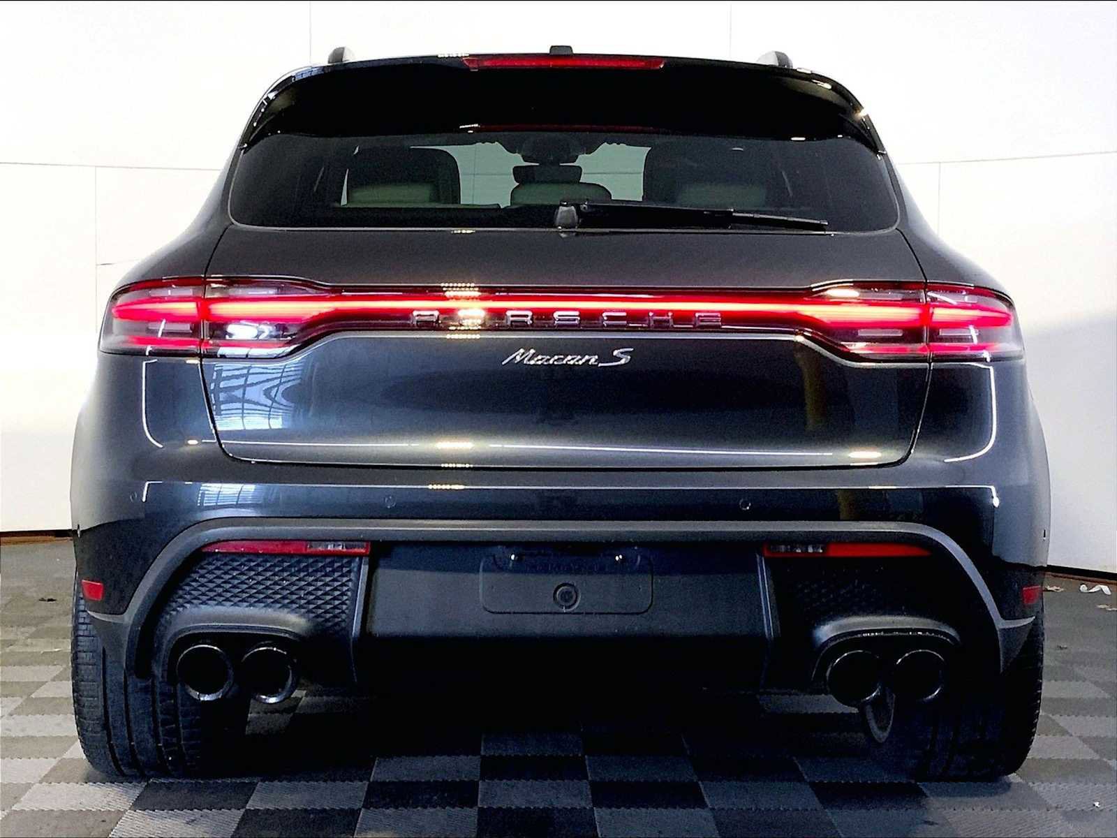 Certified 2023 Porsche Macan S AWD/4WD image 6