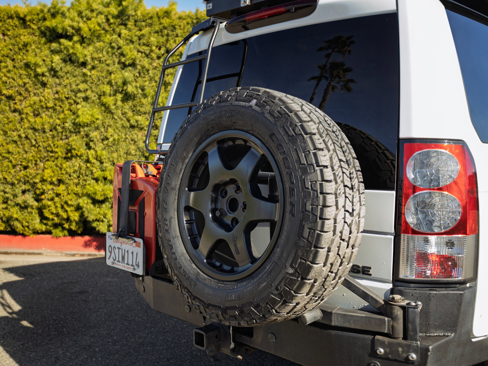 Used 2012 Land Rover LR4 HSE LUX image 9