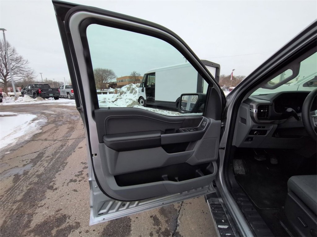 Used 2025 Ford F150 XLT w/ Equipment Group 301A Standard image 20