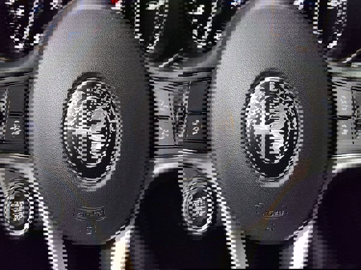 Used 2018 Alfa Romeo Stelvio AWD image 46