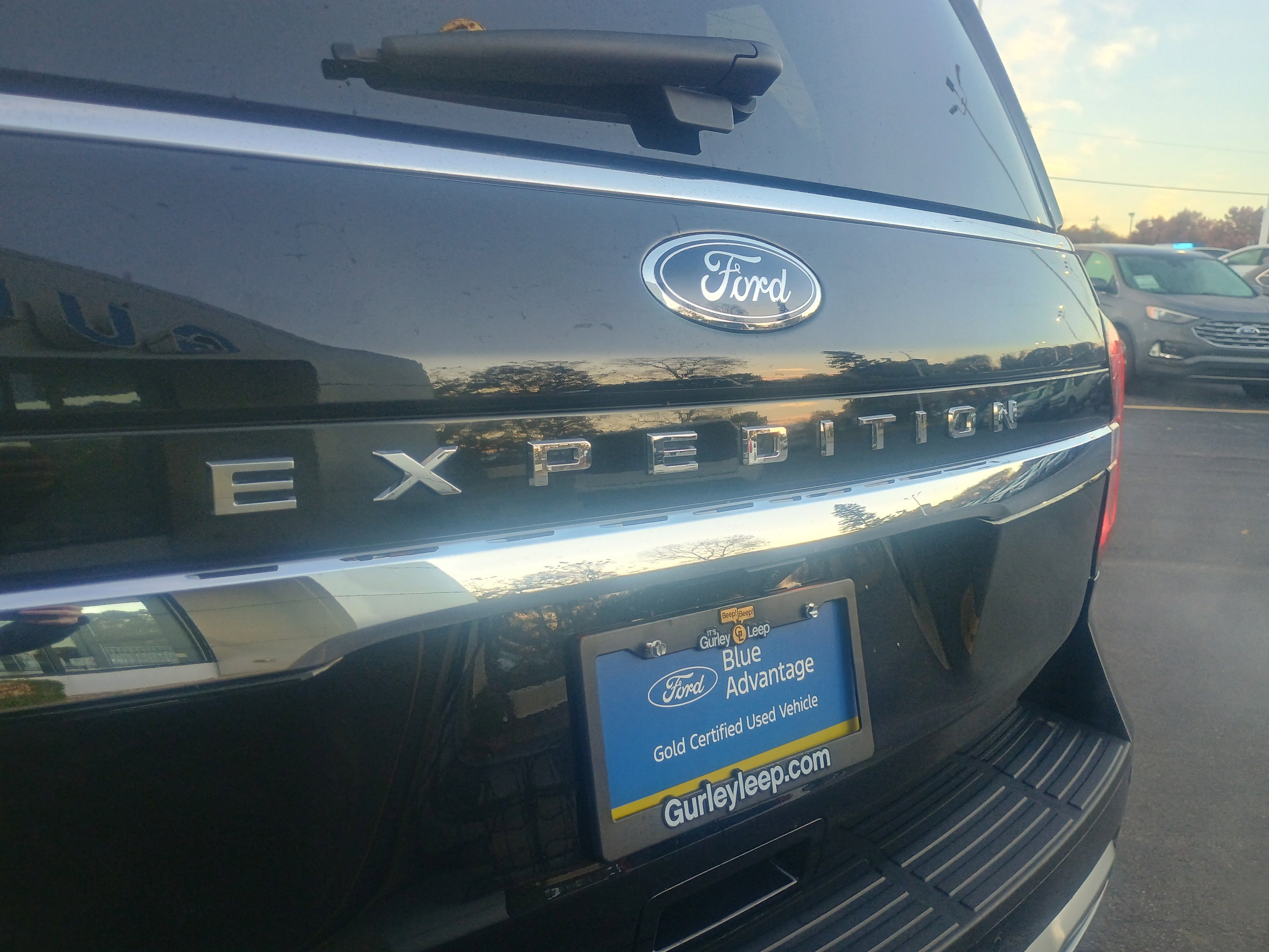 Certified 2024 Ford Expedition Limited image 9