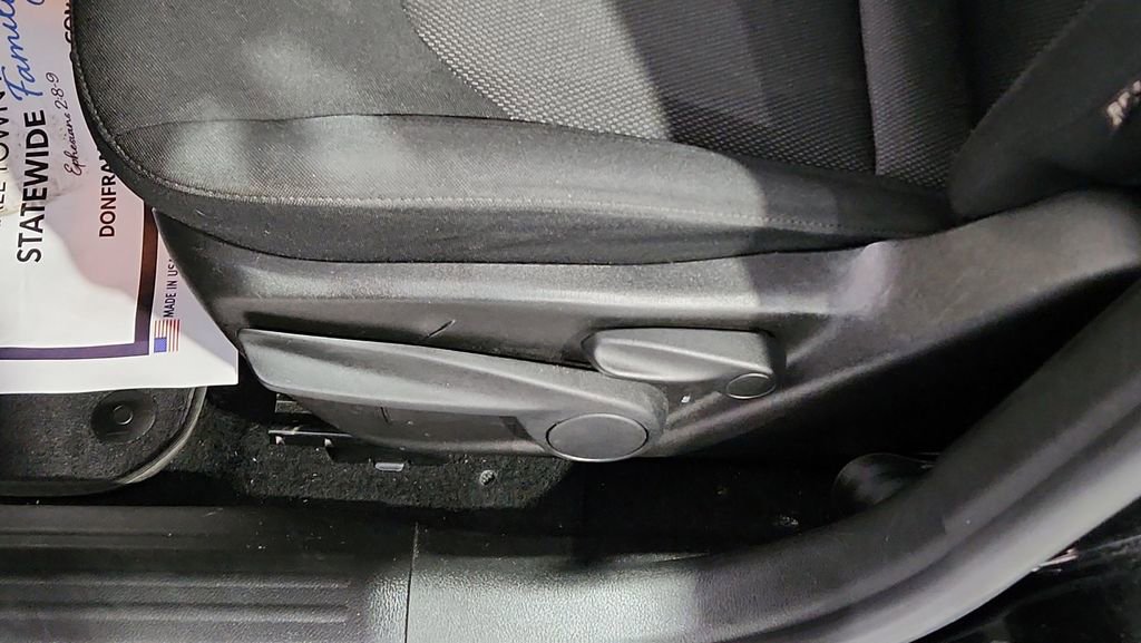 Used 2020 Jeep Renegade Sport w/ Sport Appearance Group image 16