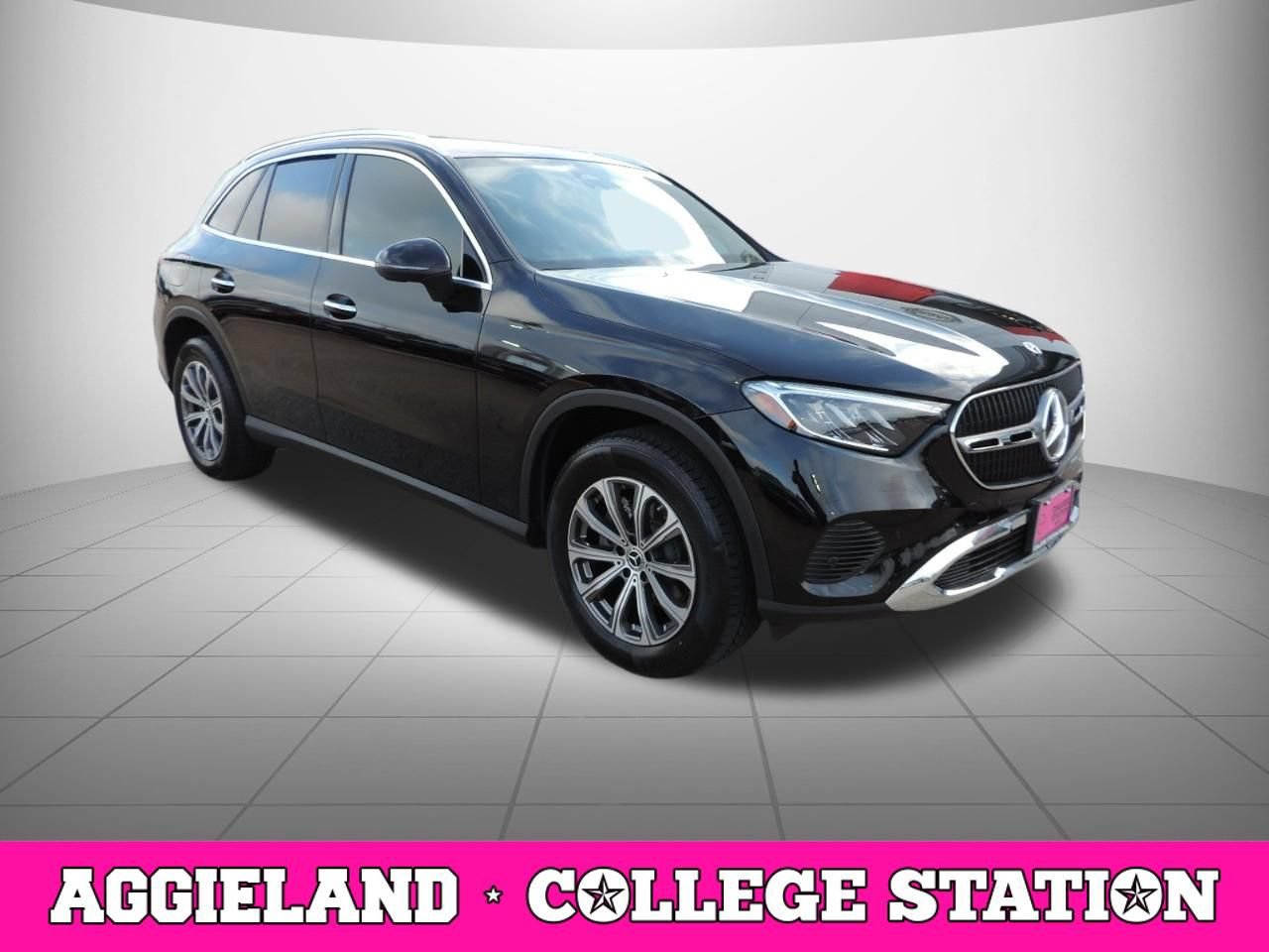 Used 2024 Mercedes-Benz GLC 300 image 3