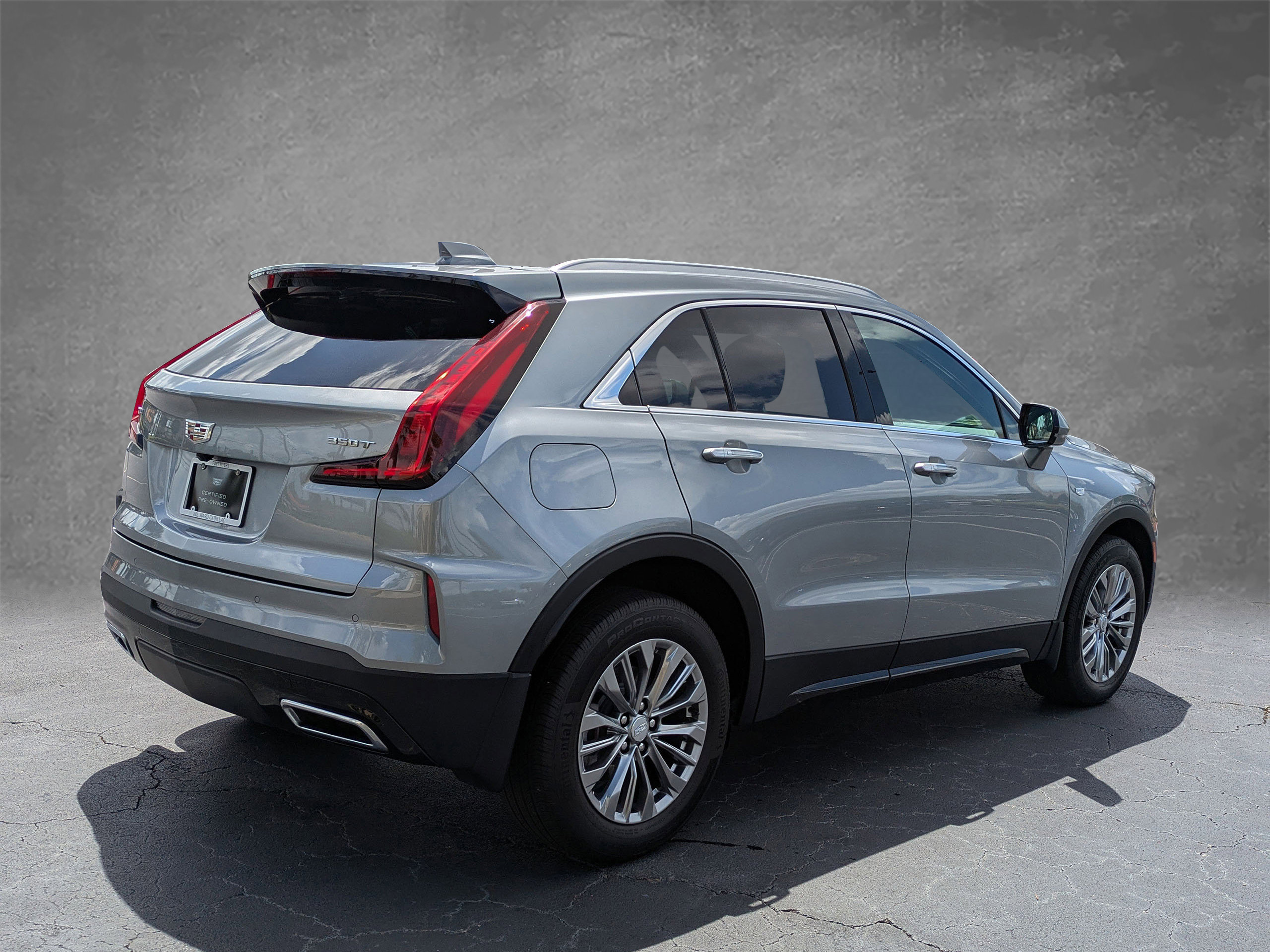 Certified 2024 Cadillac XT4 Premium Luxury image 6