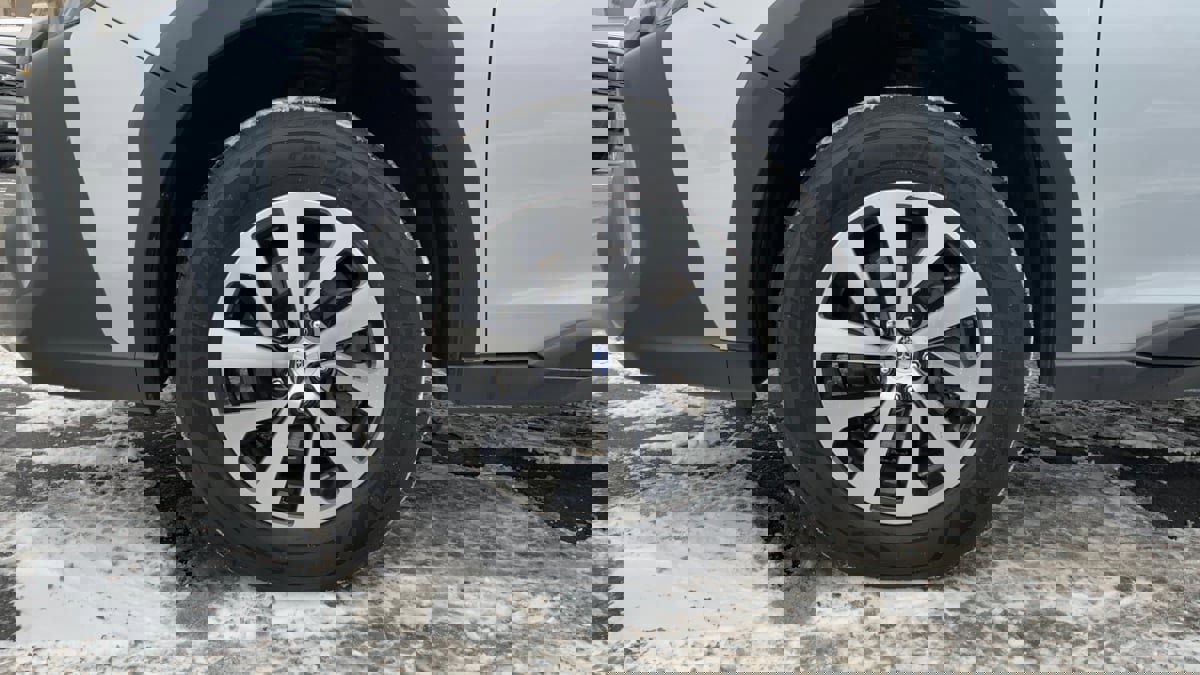 Used 2023 Subaru Outback Premium image 24