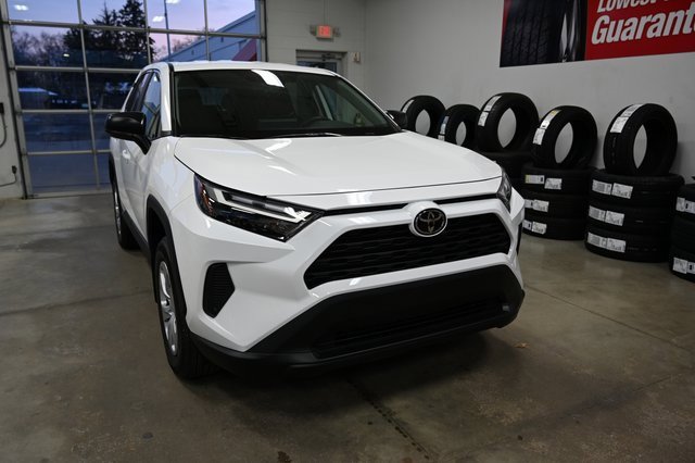 New 2025 Toyota RAV4 LE image 3
