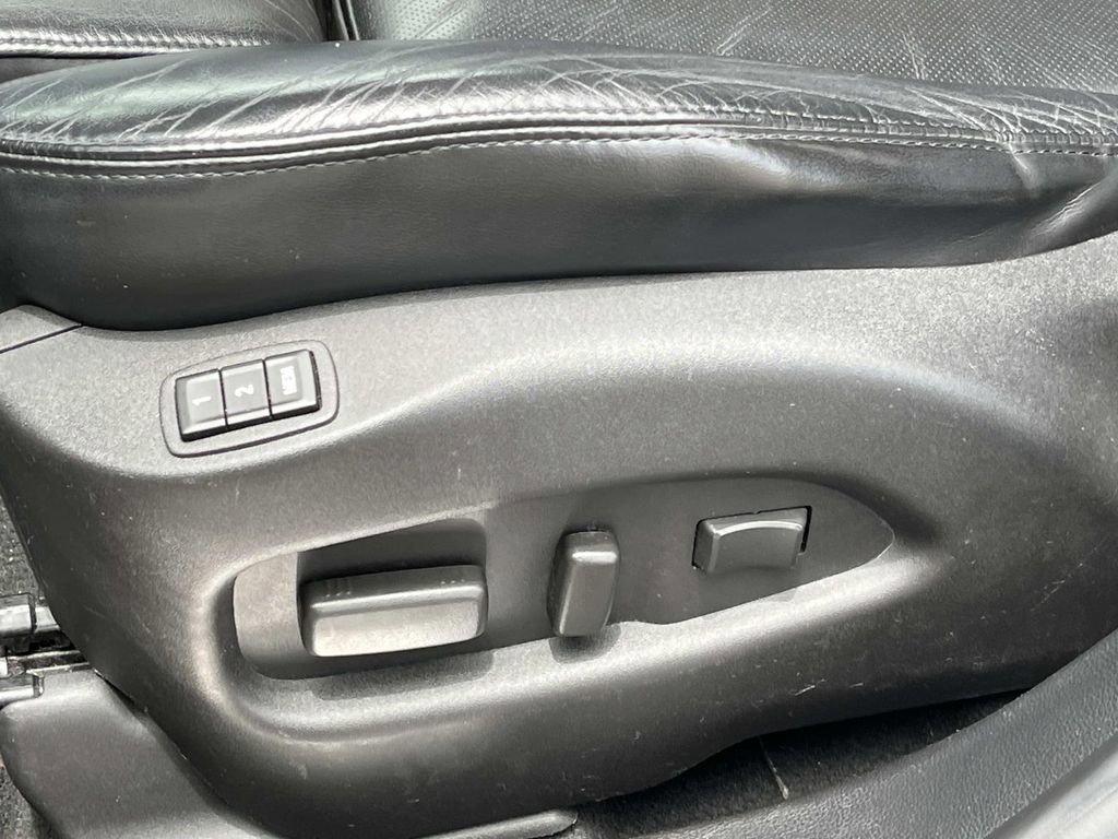 Used 2011 Cadillac SRX Luxury FWD image 23
